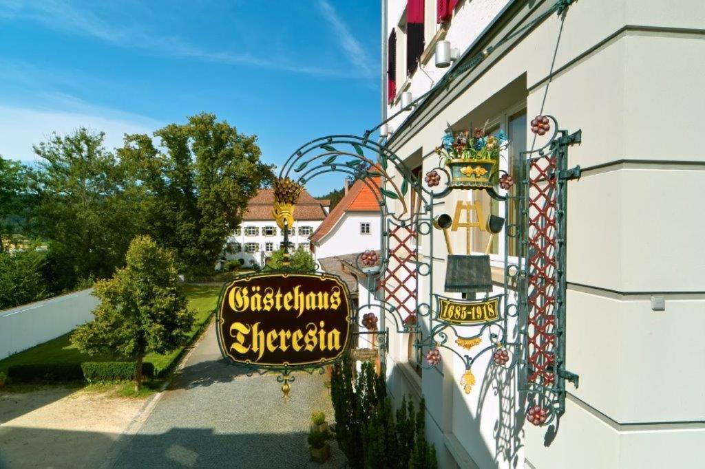 Hotel Gaestehaus Theresia Garni Muhlheim an der Donau Exterior foto
